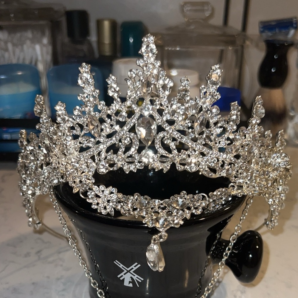 Crown & Necklace Set